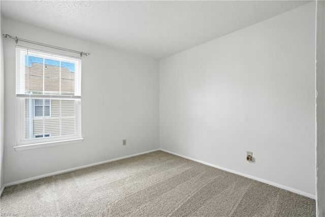 4178 Thalia Station CIR, Virginia Beach, VA 23452