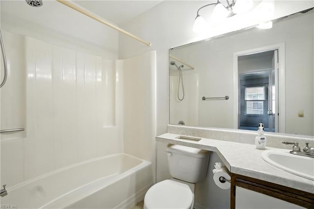 4178 Thalia Station CIR, Virginia Beach, VA 23452