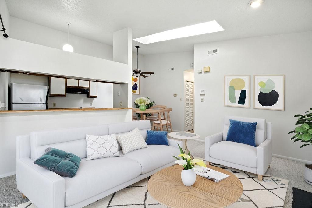 4178 Thalia Station CIR, Virginia Beach, VA 23452