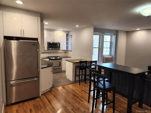 25 W Broadway 501, Long Beach, NY 11561