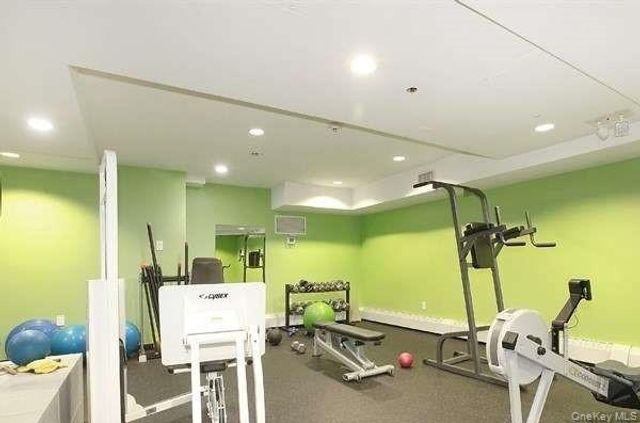 25 W Broadway 501, Long Beach, NY 11561