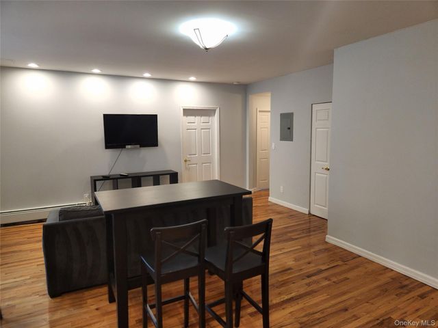 25 W Broadway 501, Long Beach, NY 11561
