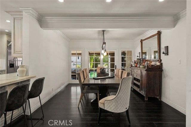 5330 Natick, Sherman Oaks, CA 91411