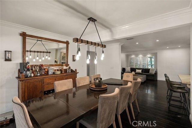 5330 Natick, Sherman Oaks, CA 91411