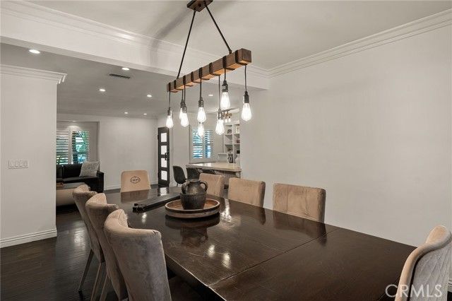 5330 Natick, Sherman Oaks, CA 91411
