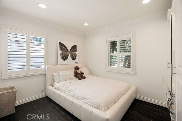 5330 Natick, Sherman Oaks, CA 91411