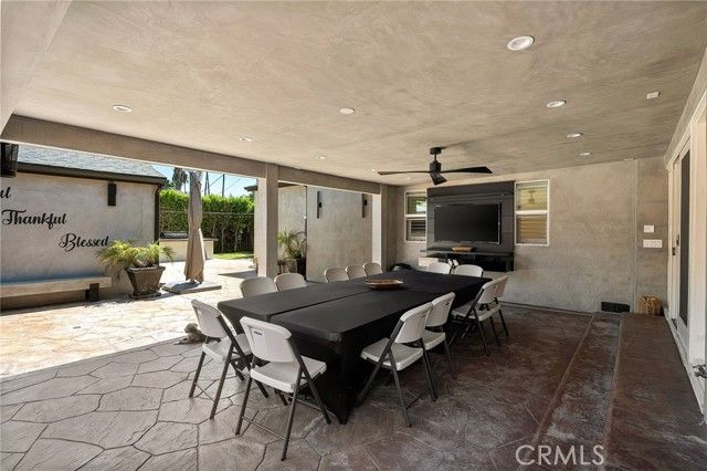 5330 Natick, Sherman Oaks, CA 91411