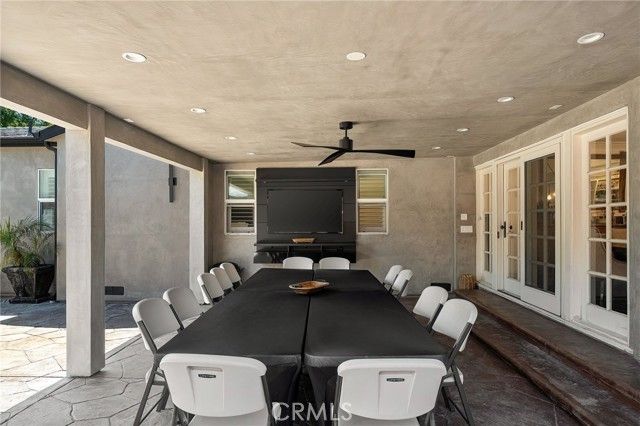 5330 Natick, Sherman Oaks, CA 91411