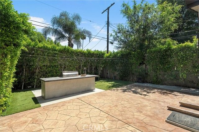 5330 Natick, Sherman Oaks, CA 91411