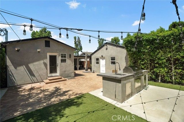 5330 Natick, Sherman Oaks, CA 91411
