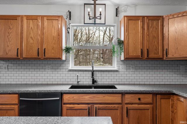 689 Winslow Lane, West Lafayette, IN 47906