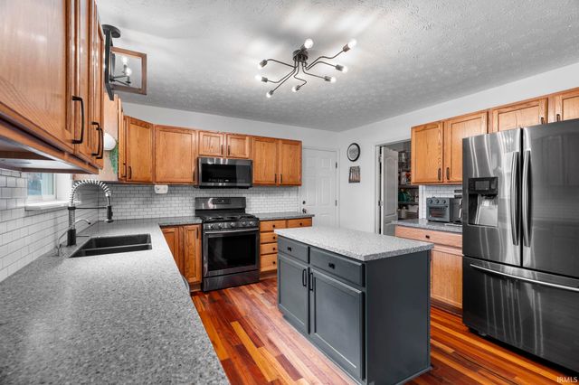 689 Winslow Lane, West Lafayette, IN 47906