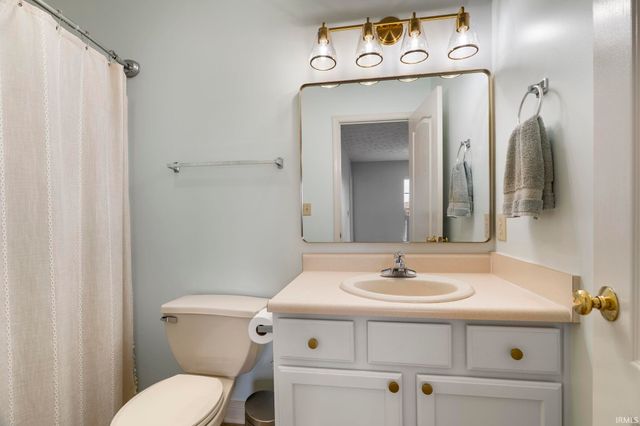 689 Winslow Lane, West Lafayette, IN 47906