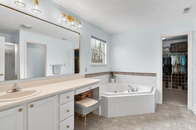 689 Winslow Lane, West Lafayette, IN 47906