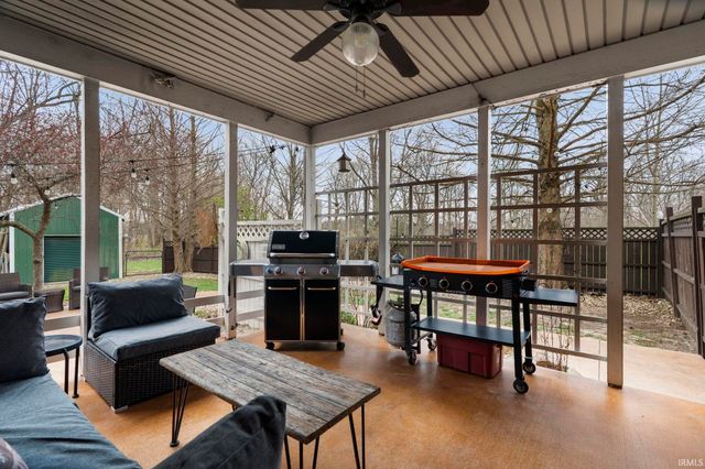 689 Winslow Lane, West Lafayette, IN 47906