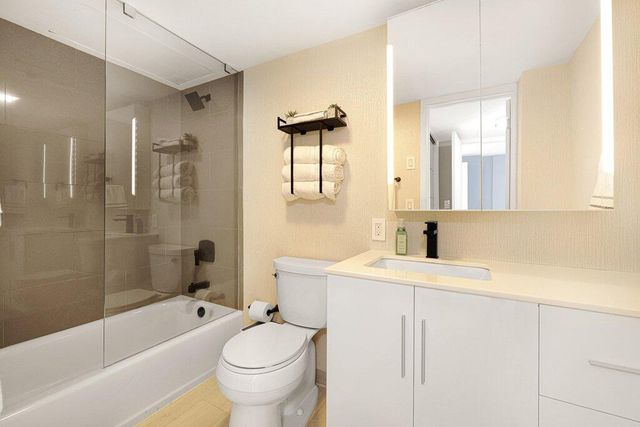 155 ISLE OF VENICE Drive 501, Fort Lauderdale, FL 33301