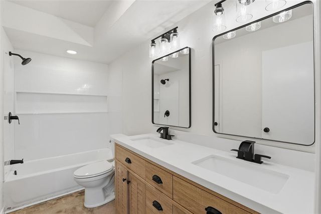 7919 Lakehurst Drive, Oklahoma City, OK 73120