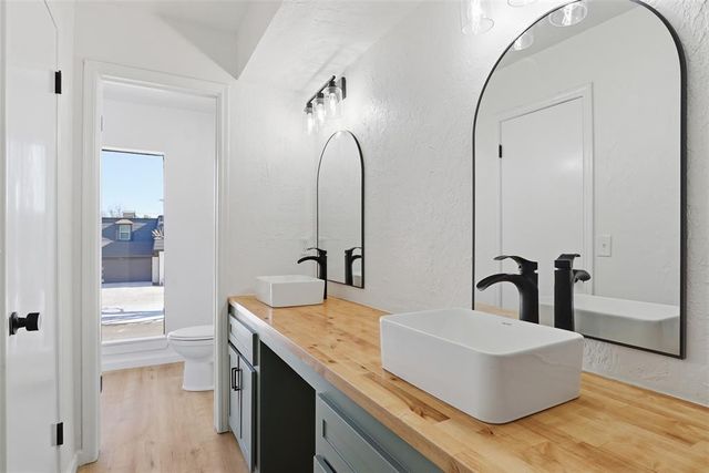 7919 Lakehurst Drive, Oklahoma City, OK 73120