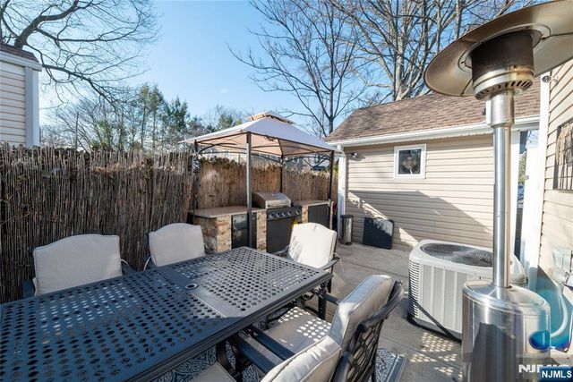 170 Tenafly Road, Englewood, NJ 07631