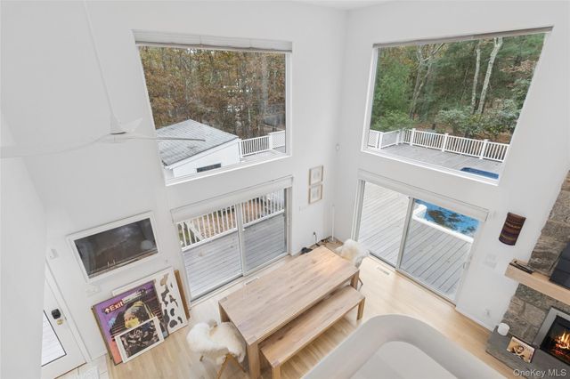 17 Lyme Lane, East Hampton, NY 11937