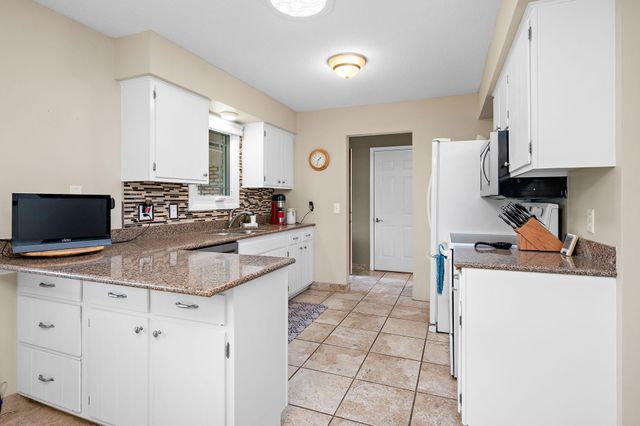 4969 Zealand Avenue N, New Hope, MN 55428