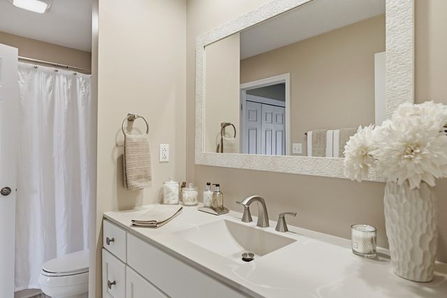 12 Thornwood Court 0, Moline, IL 61265