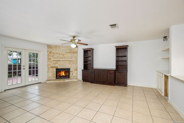 3322 CARNABY CREEK DR, San Antonio, TX 78247