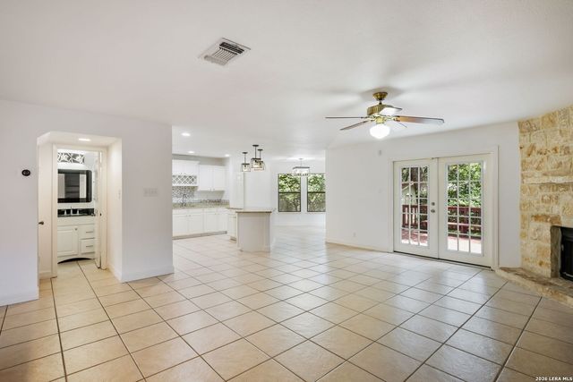 3322 CARNABY CREEK DR, San Antonio, TX 78247