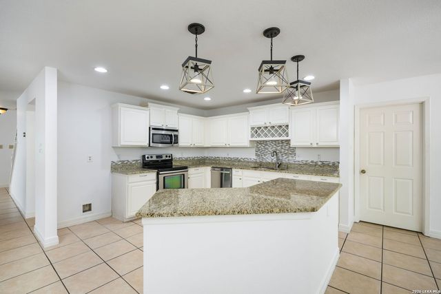 3322 CARNABY CREEK DR, San Antonio, TX 78247