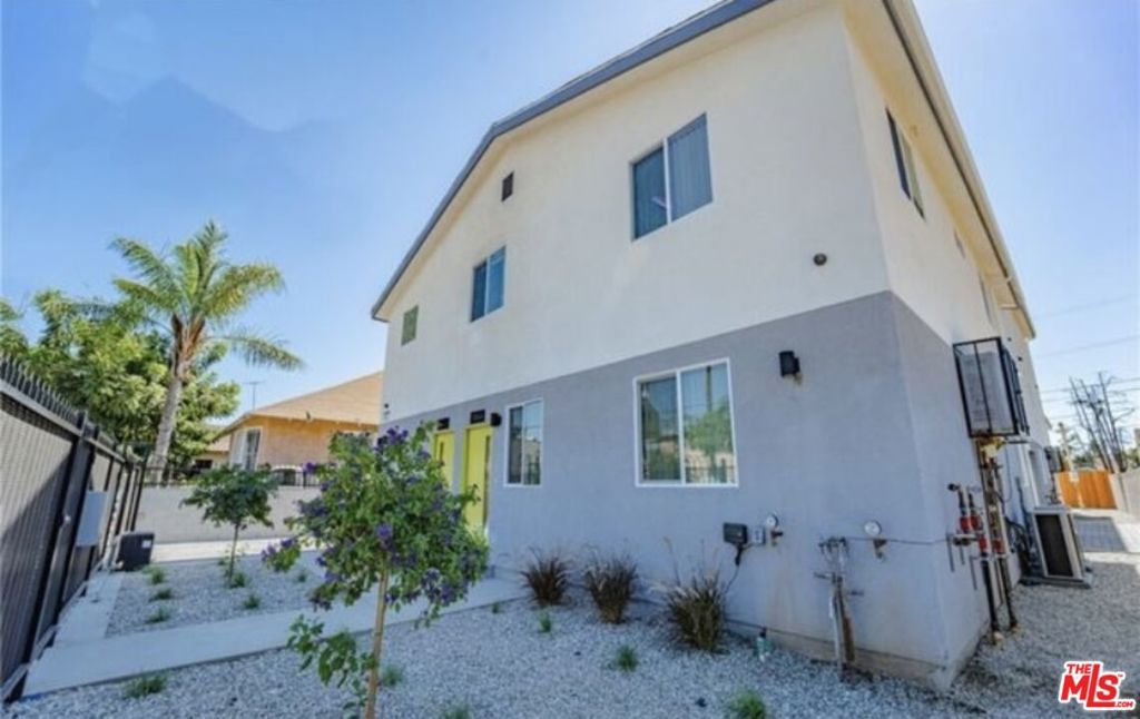 1348 E Vernon Avenue, Los Angeles, CA 90011