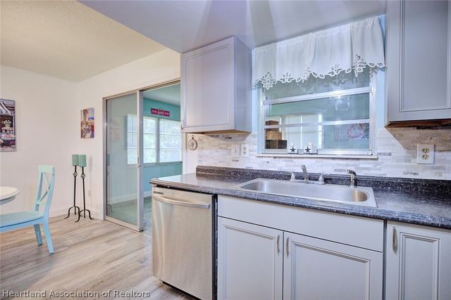 306 Lark Terrace, Sebring, FL 33872