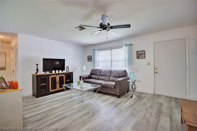 306 Lark Terrace, Sebring, FL 33872