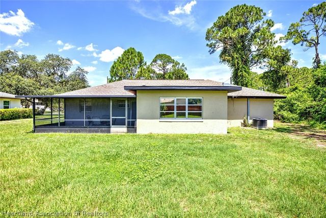 306 Lark Terrace, Sebring, FL 33872