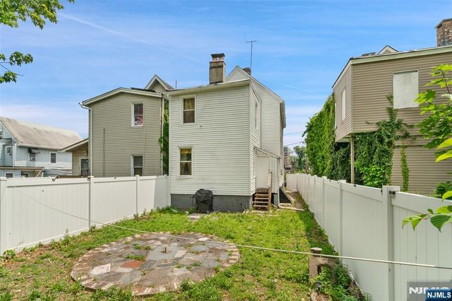 169 Oakwood Place, Orange, NJ 07050