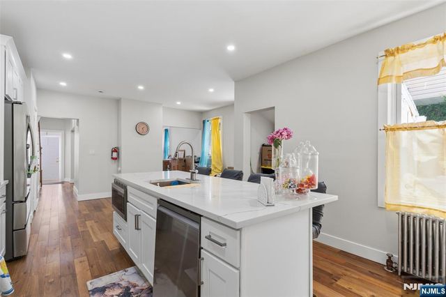 169 Oakwood Place, Orange, NJ 07050