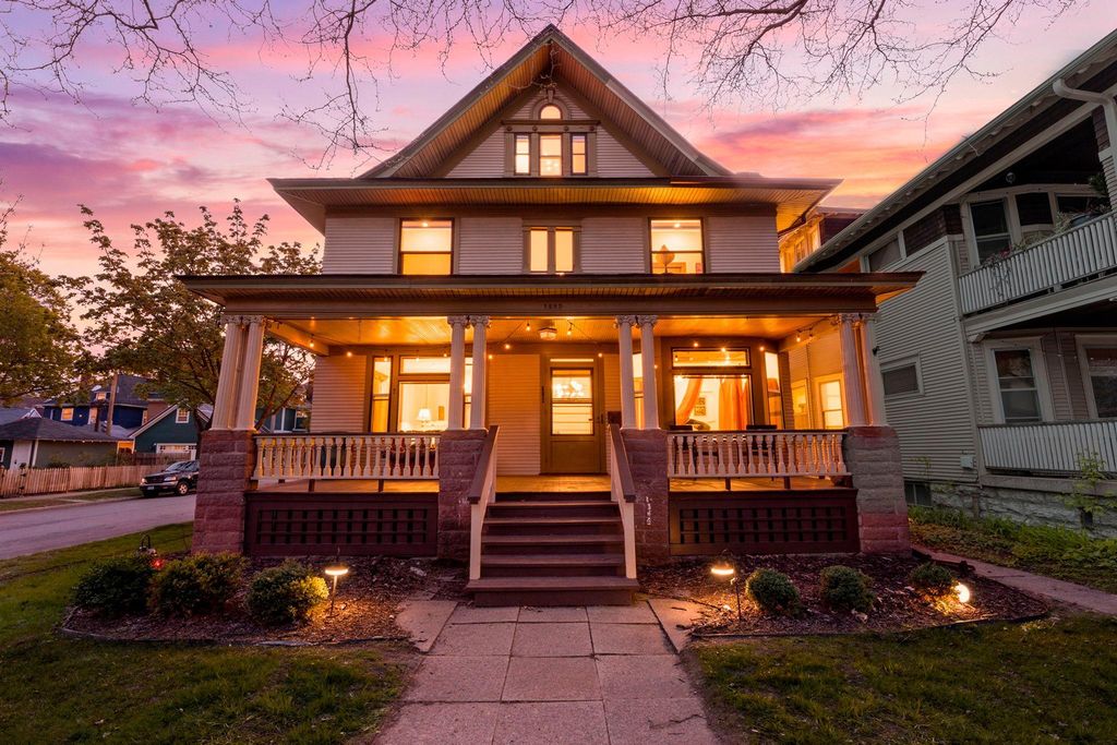 802 Ashland Avenue, Saint Paul, MN 55104 — exterior