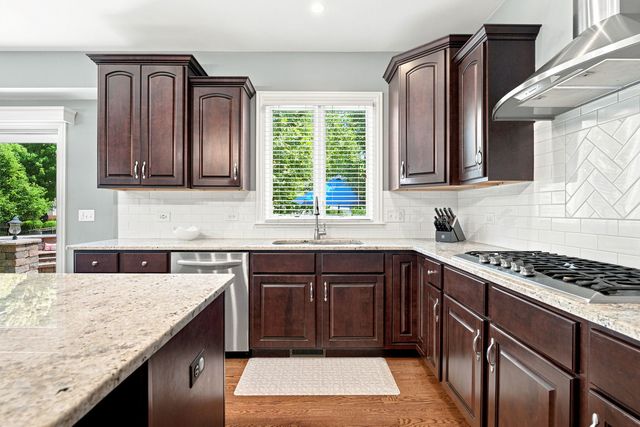 16418 S Mueller Circle, Plainfield, IL 60586