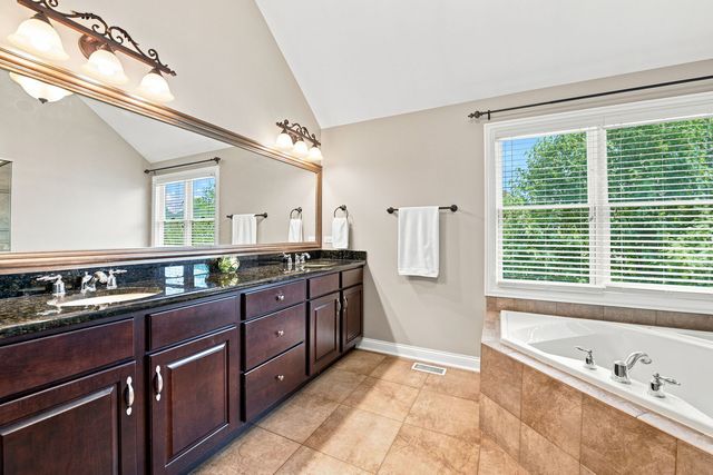 16418 S Mueller Circle, Plainfield, IL 60586
