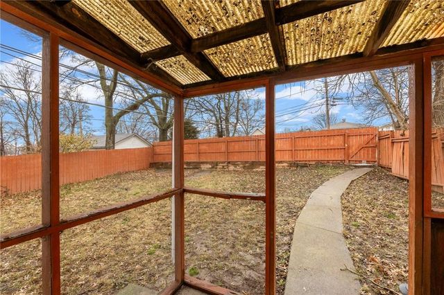 1213 N 29th Street, Kansas City, KS 66102