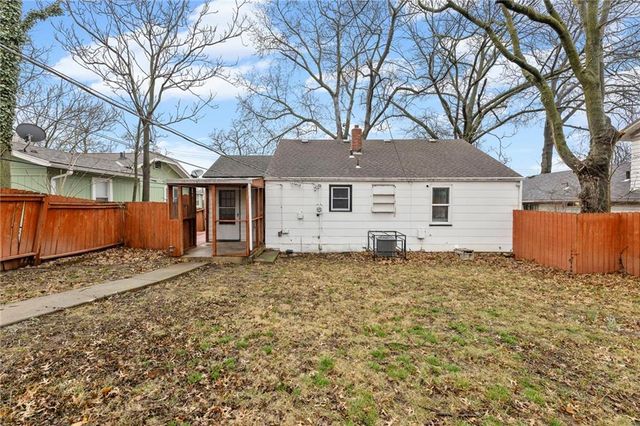 1213 N 29th Street, Kansas City, KS 66102