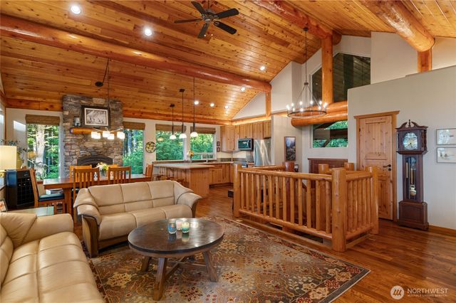 31 E Bowsprit Lane, Union, WA 98592