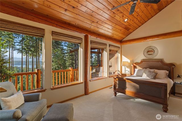 31 E Bowsprit Lane, Union, WA 98592