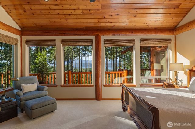 31 E Bowsprit Lane, Union, WA 98592