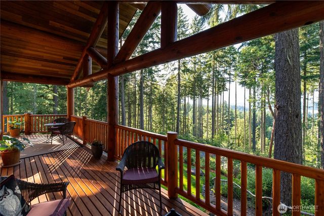 31 E Bowsprit Lane, Union, WA 98592