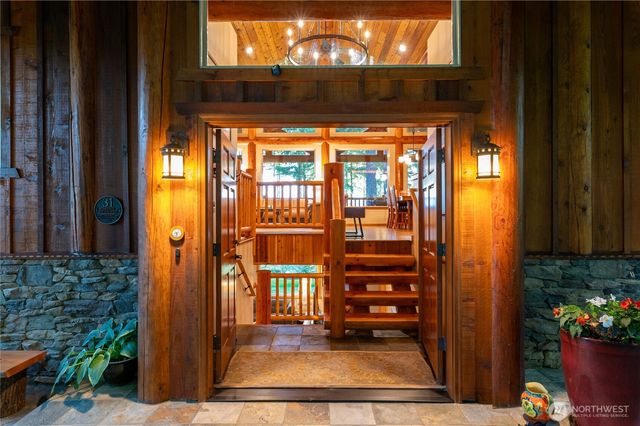 31 E Bowsprit Lane, Union, WA 98592