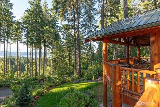 31 E Bowsprit Lane, Union, WA 98592