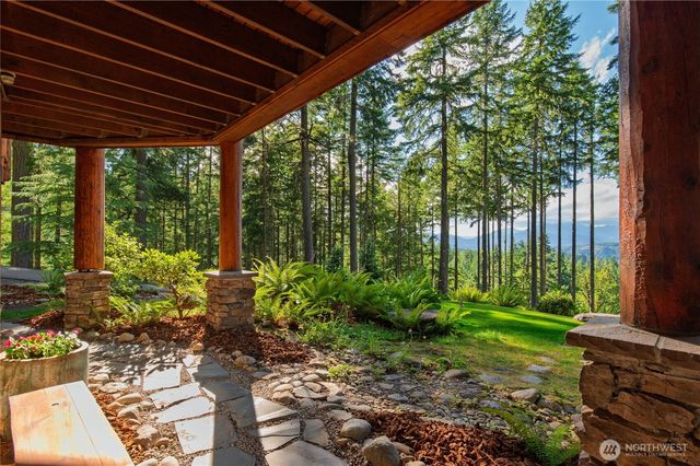 31 E Bowsprit Lane, Union, WA 98592