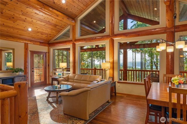 31 E Bowsprit Lane, Union, WA 98592