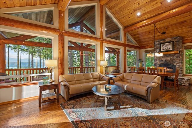31 E Bowsprit Lane, Union, WA 98592