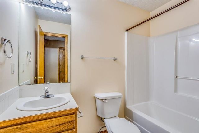 2421 S Cypress, Wichita, KS 67210